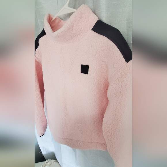 Under Armour Sherpa Athletic Pullover | S - Picture 1 of 4